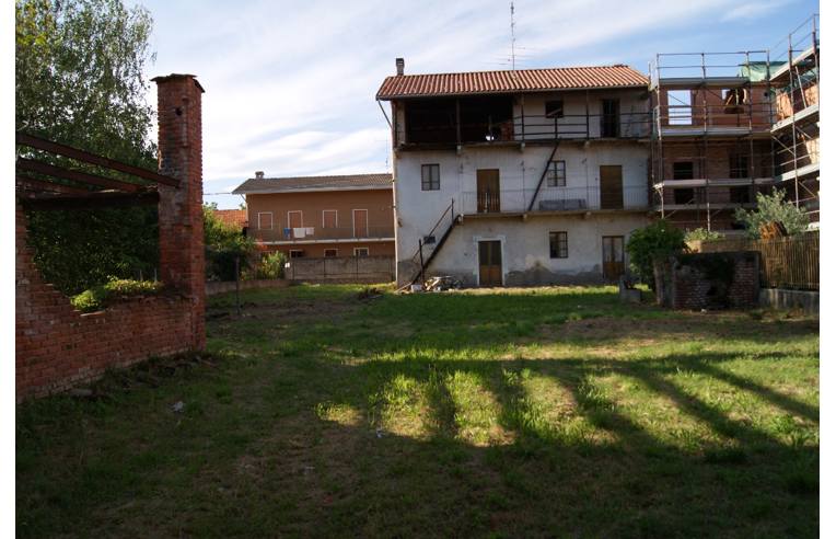 Rustico/Casale in vendita a Suno, Via Bogogno 72