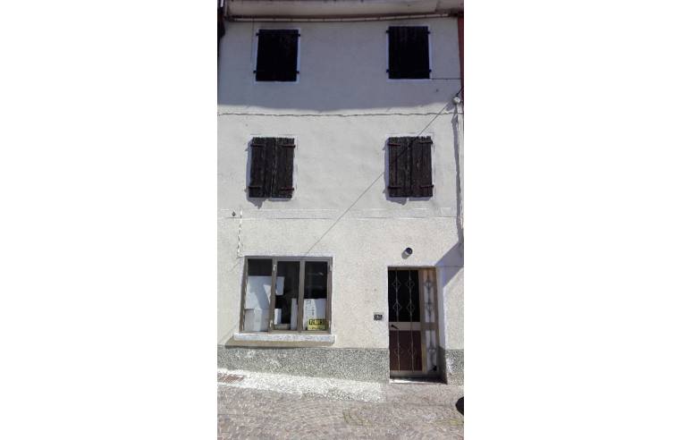 Porzione di casa in vendita a Romano d'Ezzelino, Piazza Luigi Cadorna 38