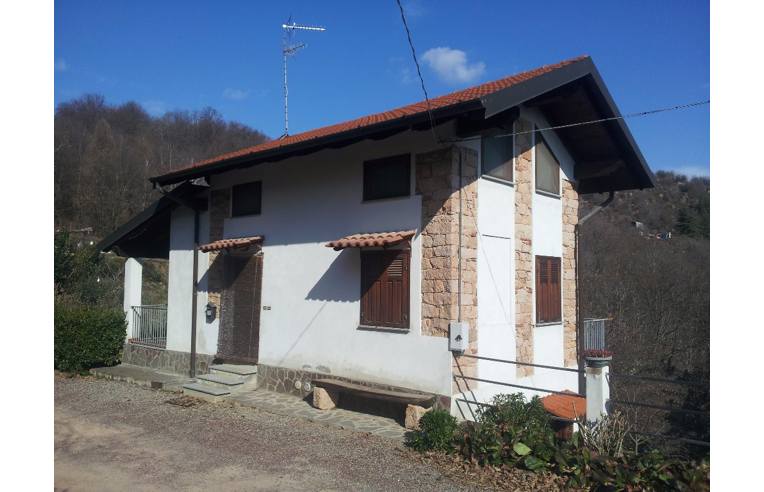 Casa indipendente in vendita a Curino, Frazione San Martino