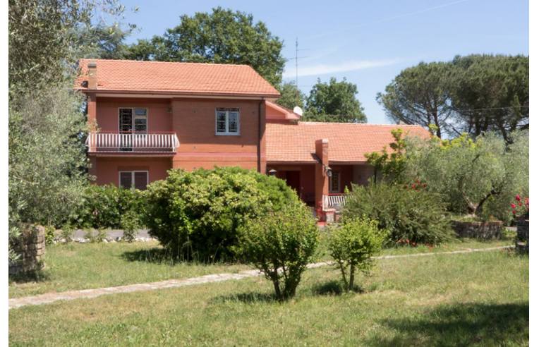 Villa in vendita a Canale Monterano, Via della Madonnella 2