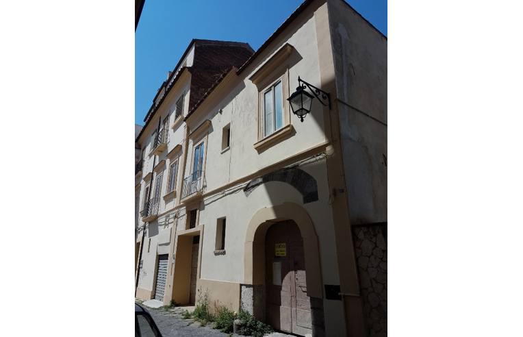 Palazzo/Stabile in vendita a Capua