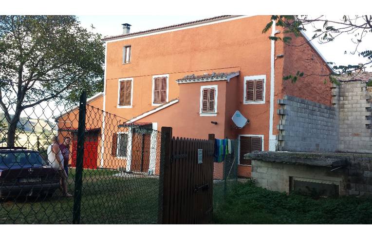 Rustico/Casale in vendita a Sassoferrato, Frazione Sant'Egidio