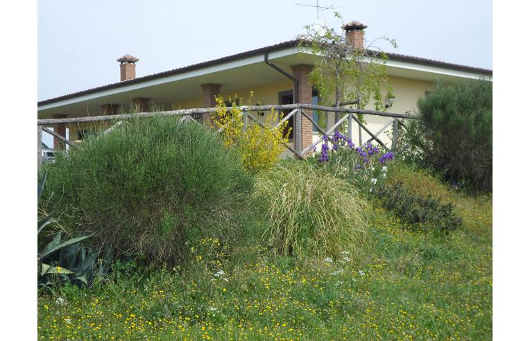 Villa in vendita a Viterbo, Frazione Monterazzano