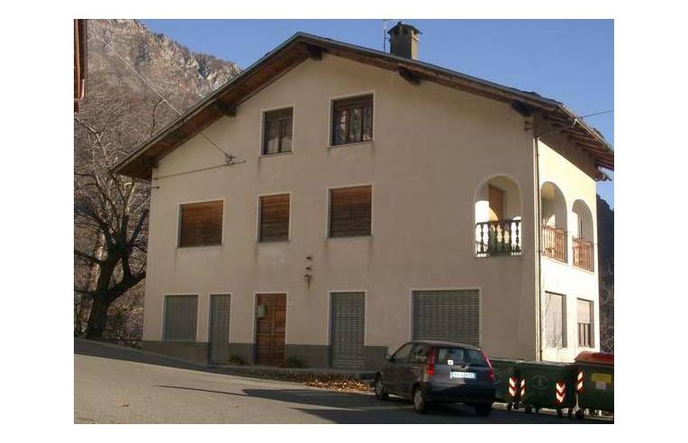 Porzione di casa in vendita a Perloz
