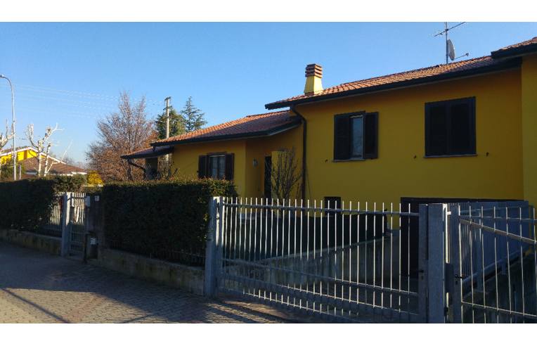Villa in vendita a Sulbiate, Frazione Cascina Ca