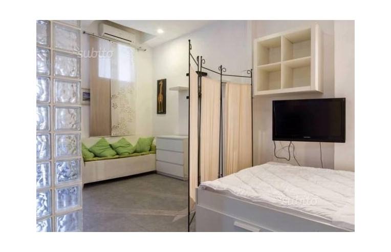 Foto 3 - Casa indipendente in Vendita da Privato - Catania, Zona Borgo