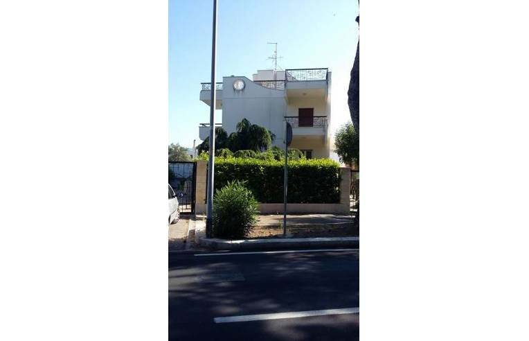 Villa in vendita a Bari, Zona Torre a Mare