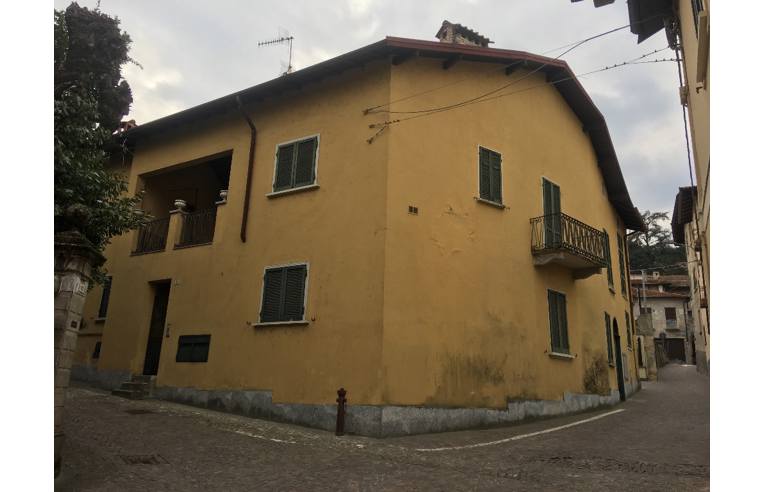 Casa indipendente in vendita a Meina