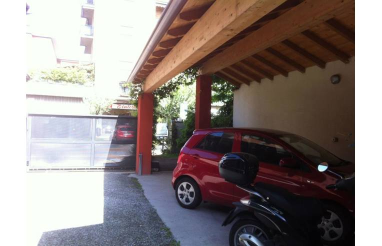 Casa indipendente in vendita a Bergamo, Zona Redona