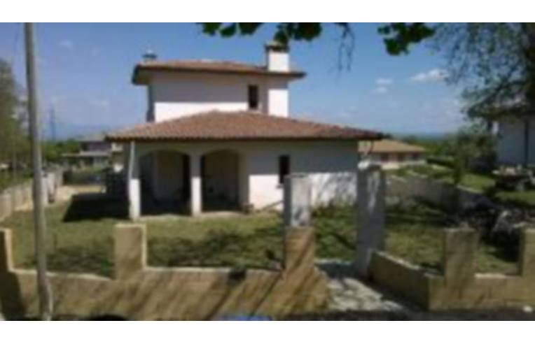 Villa in vendita a Carbognano