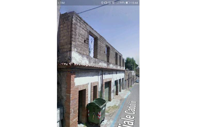 Stabile/Palazzo in vendita a Castelnuovo di Porto