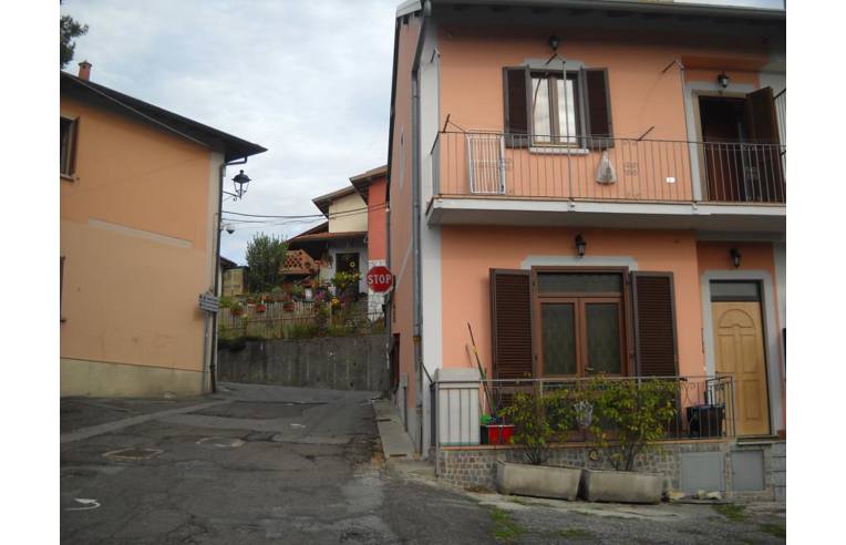 Porzione di casa in vendita a Bregano