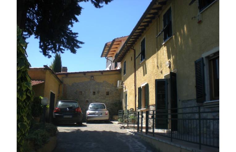 Villa in vendita a Quarrata, Frazione Tizzana