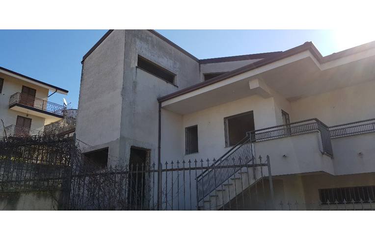 Villa in vendita a Spezzano Piccolo