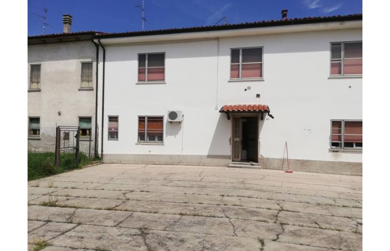 Rustico/Casale in vendita a Ostiglia, Frazione Comuna Bellis