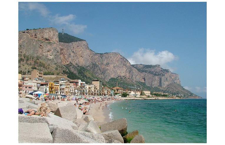 Affitto Casa Vacanze a Palermo, Zona Arenella