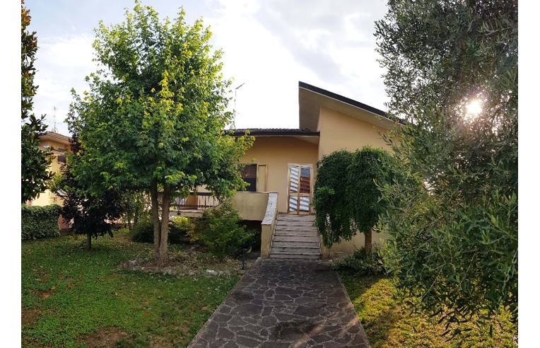 Villa in vendita a Castel d'Ario