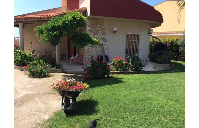 Casa indipendente in vendita a Vittoria, Frazione Scoglitti