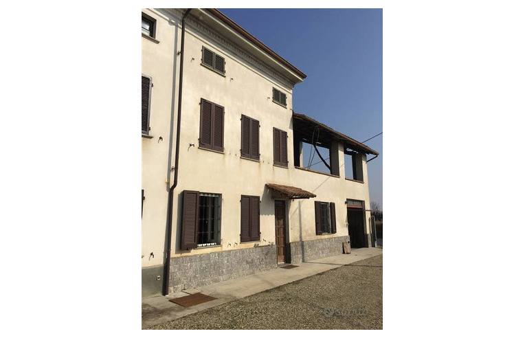 Casa indipendente in vendita a Sale, Via San Giuliano 22