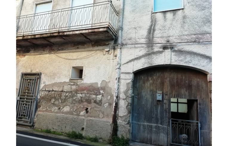 Casa indipendente in vendita a Mondragone, Via Taranto 17