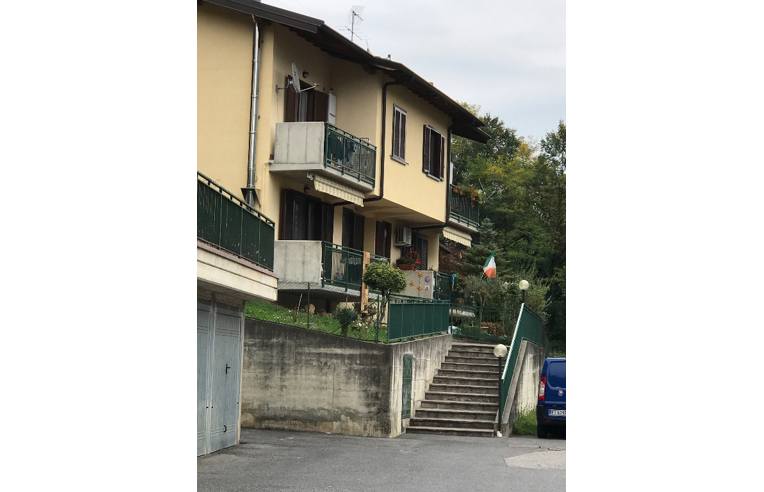 Villetta a schiera in vendita a Endine Gaiano, Frazione Endine, Via Partigiani 27