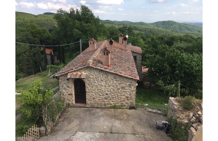 Rustico/Casale in vendita a Radda in Chianti, Località Badia Montemuro 15