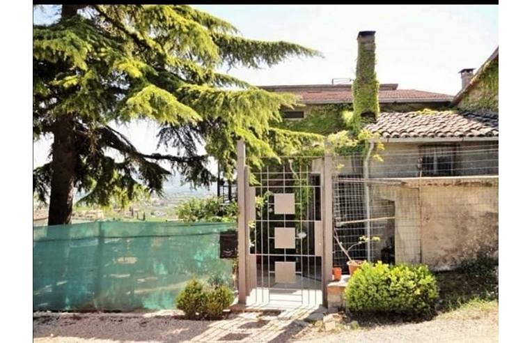 Casa indipendente in vendita a Fratta Todina, Frazione Stazione Di Fratta Todina