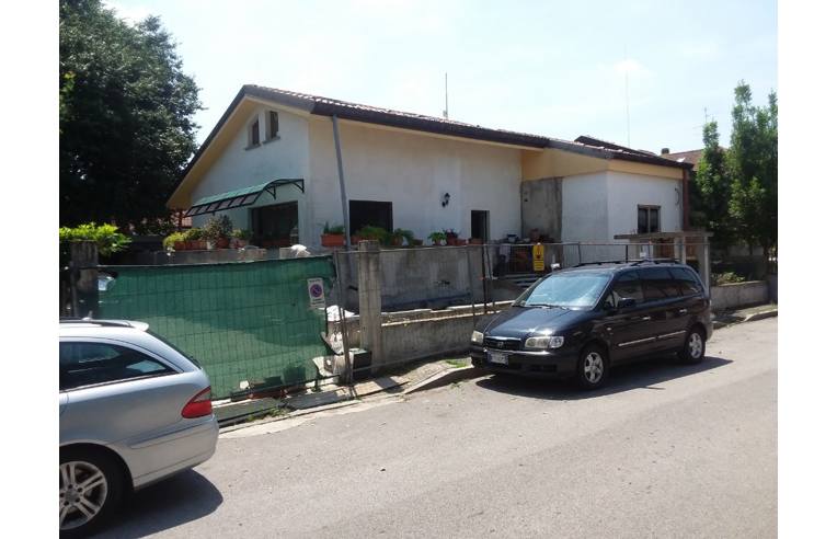 Villa in vendita a Monza, Zona Triante, Via Alserio 3