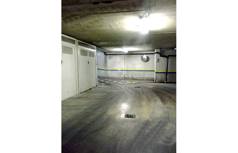 Box/Garage/Posto auto in vendita a Torino, Zona Cenisia, Via Vigone 79a