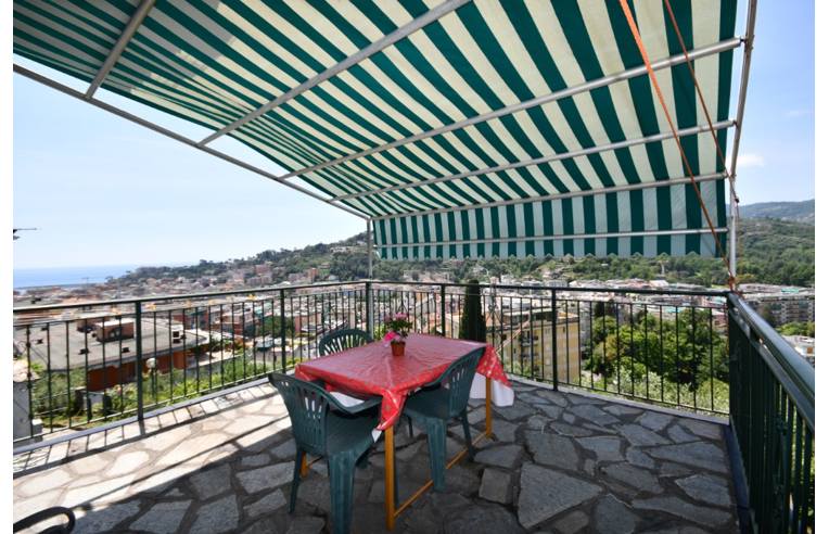 Affitto Appartamento Vacanze a Rapallo, Salita Cappelletta 17 piano 1