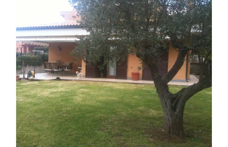 Villa in vendita a Guidonia Montecelio, Frazione Guidonia