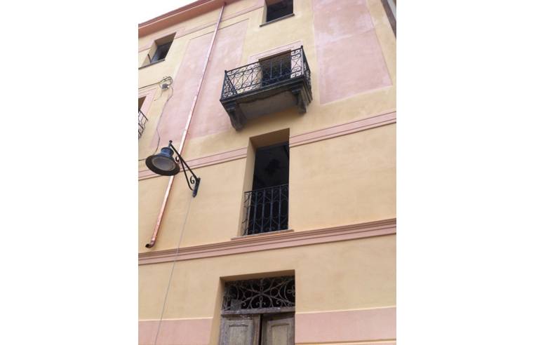 Foto 2 - Palazzo/Stabile in Vendita da Privato - Nuoro, Frazione Centro città