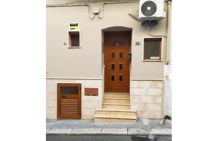 Casa indipendente in vendita a Mottola, Via Francesco Sansonetti 24