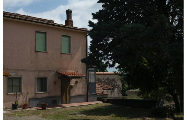 Rustico/Casale in vendita a Bagnoregio, Frazione Civita, Via Madonna della Maestà 12