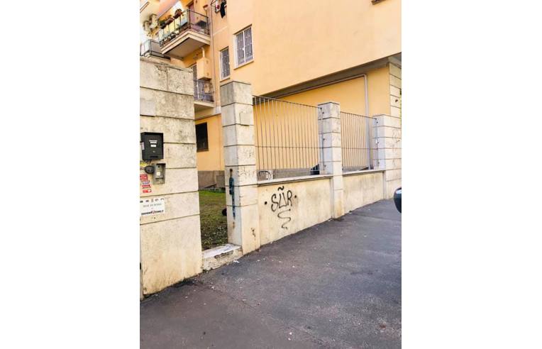 Foto 2 - Magazzino in Vendita da Privato - Roma, Zona Casilina