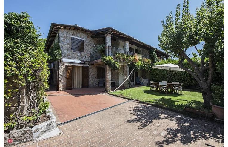 Villa in vendita a Manciano, Frazione Montemerano, Via Scansanese 1