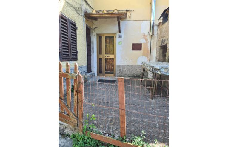 Casa indipendente in vendita a Vicchio, Frazione Villore, Località Villore 72