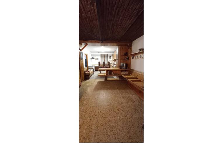 Casa indipendente in vendita a Gorno, Frazione Villassio, Via Ripa 13
