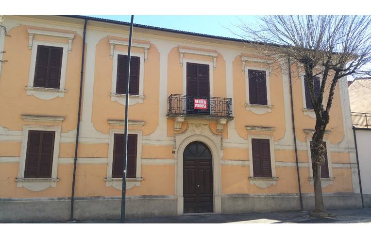 Palazzo/Stabile in vendita a Avezzano, Via M. A. Colonna 14