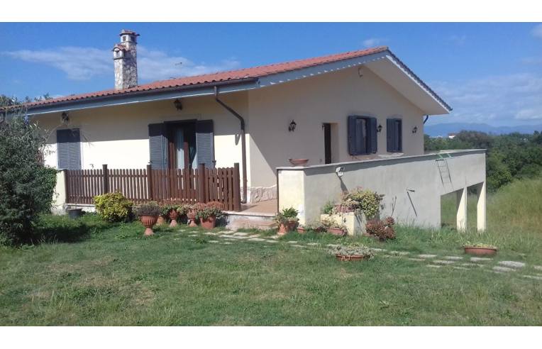 Villa in vendita a Aprilia, Frazione Fossignano, Via Fortore 15