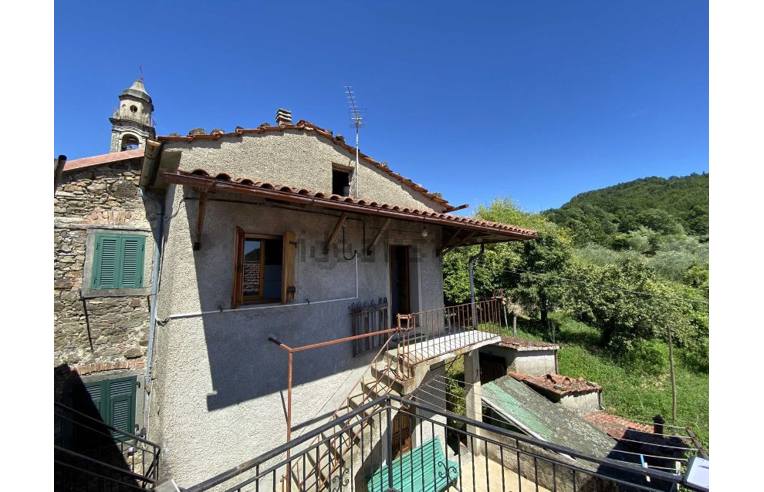 Casa indipendente in vendita a Filattiera, Frazione Cavallana, Via Cavallana 42