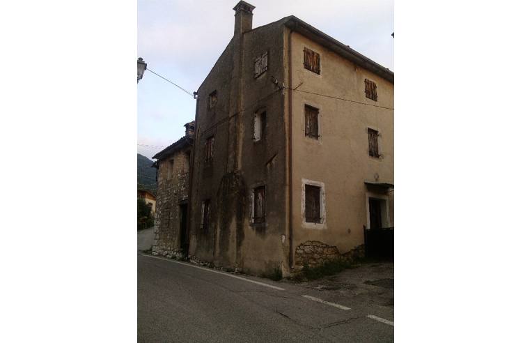 Rustico/Casale in vendita a Sarmede, Borgo Rugolo sn