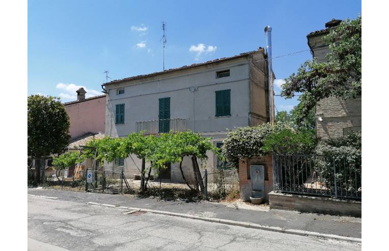 Casa indipendente in vendita a Macerata, Frazione Piediripa, Borgo Piediripa 23