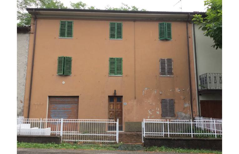 Casa indipendente in vendita a Castiglione dei Pepoli, Frazione Creda