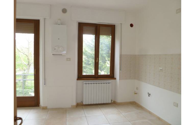 Appartamento in vendita a Serra Sant'Abbondio, Viale Gioacchino Rossini 3
