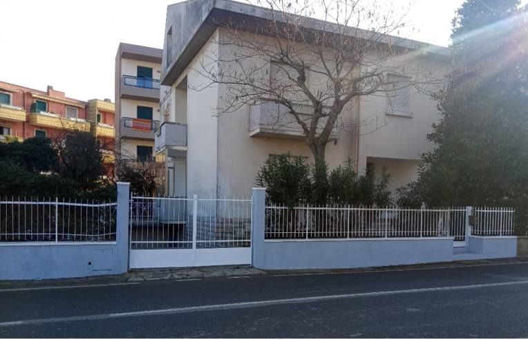 Casa indipendente in vendita a Fano, Via della Colonna 1