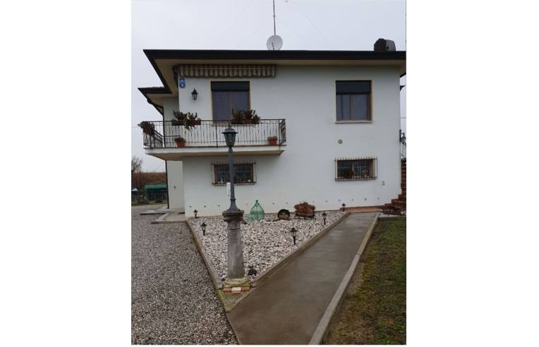 Casa indipendente in vendita a Oderzo, Frazione Magera, Via Magera 75