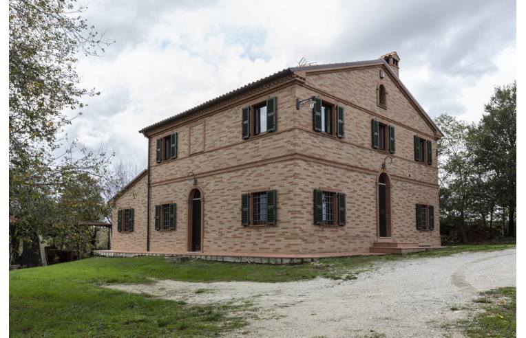 Casa indipendente in vendita a Maiolati Spontini, Via Monteschiavo 19