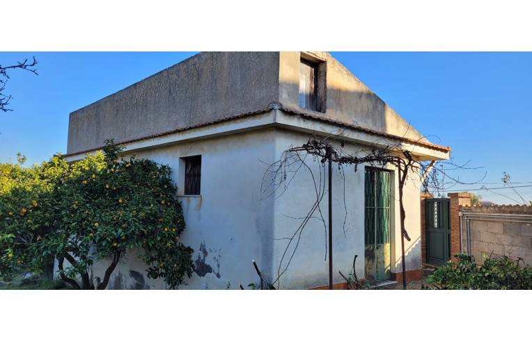 Terreno Edificabile Residenziale in vendita a Aci Sant'Antonio, Frazione Santa Maria La Stella, Via Fossa Lupo 26