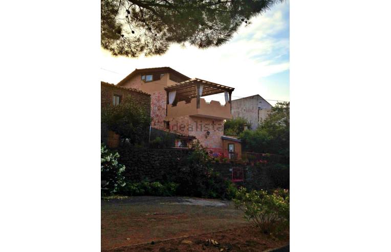 Casa indipendente in vendita a Sant'Alfio, Via Nucifori 1